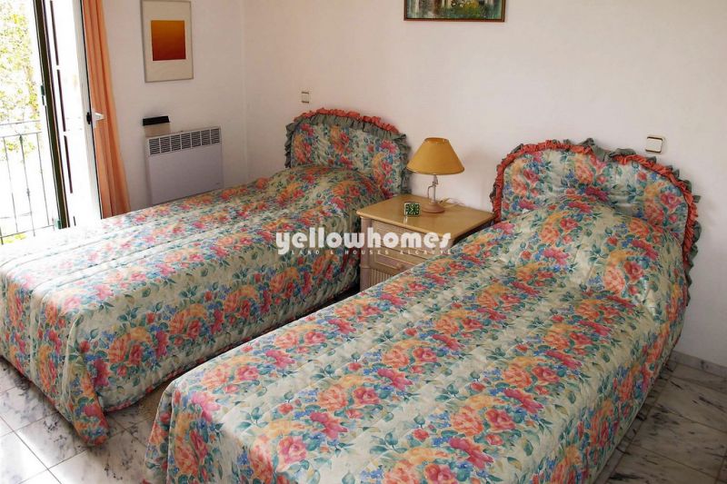 Espaçoso apartamento T2 sito num condomínio de golfe perto do Carvoeiro